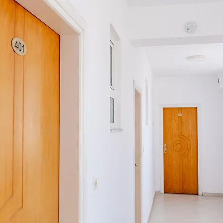 Hotel In *